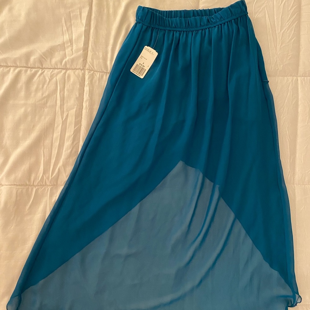 Skirt - Picture 2 of 5